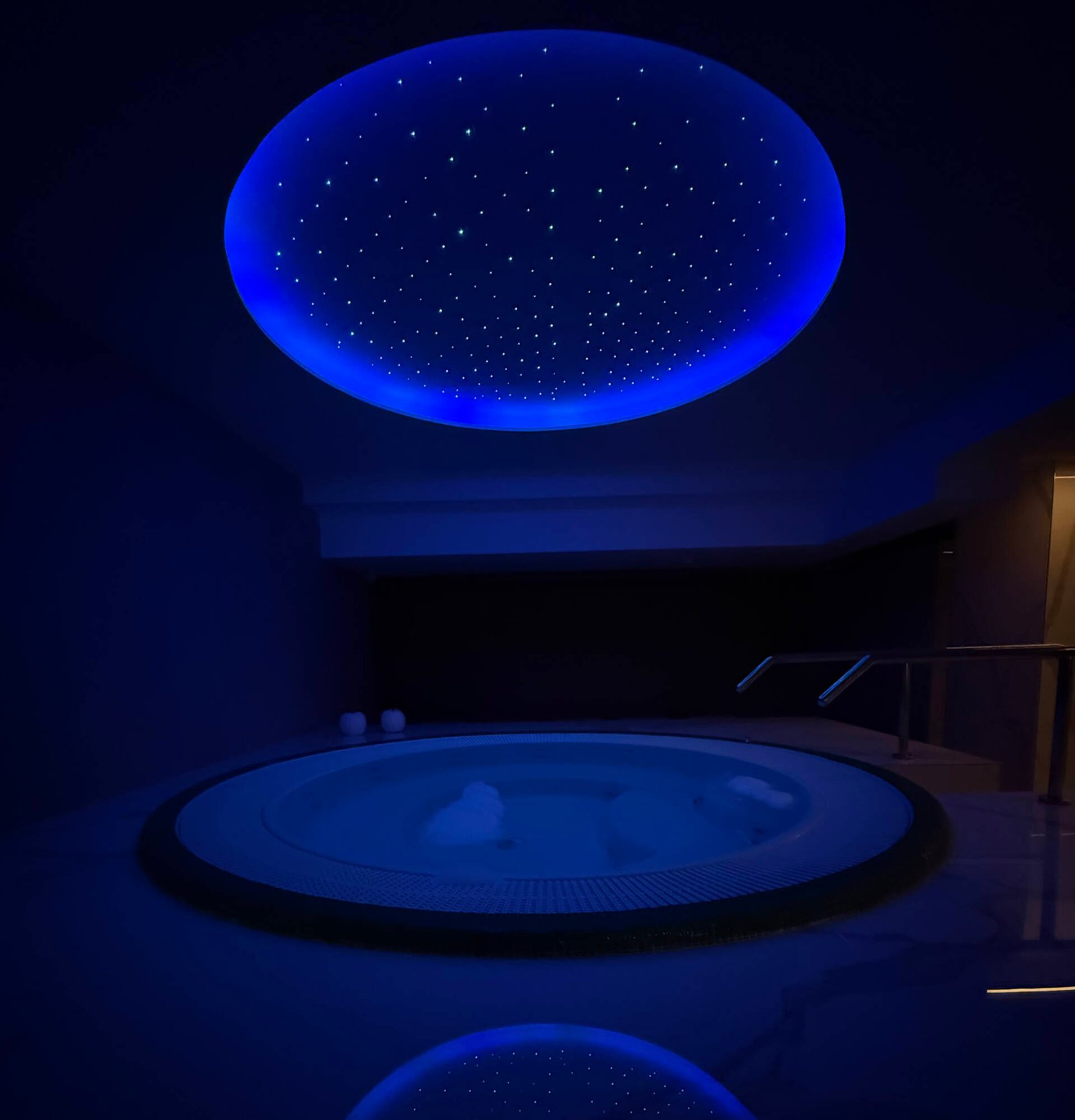 jacuzzi at repeat at nobis spa